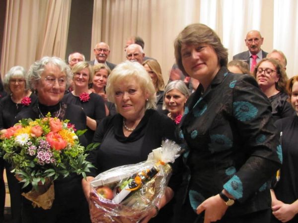 Ehrung zum 40jährigen Dirigentenjubiläum von Frau Rosi Hertl, Dirigentin Liederkranz Walddorf